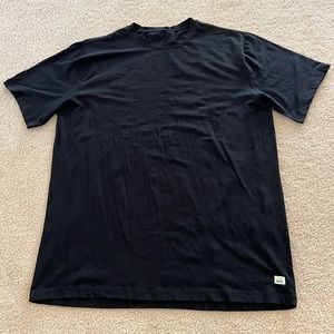 Vuori tuvalu tee shirt. Black